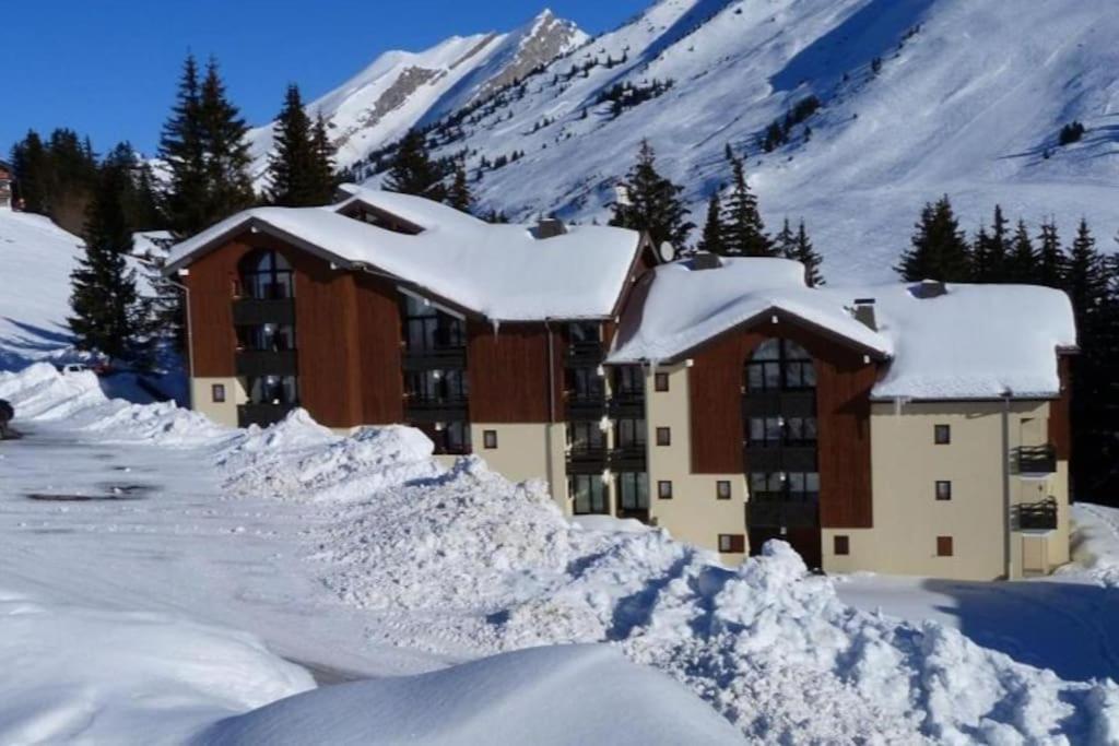 Appartement La Clusaz Avec Terrasse Sur Les Pistes De Ski Manigod Exterior photo