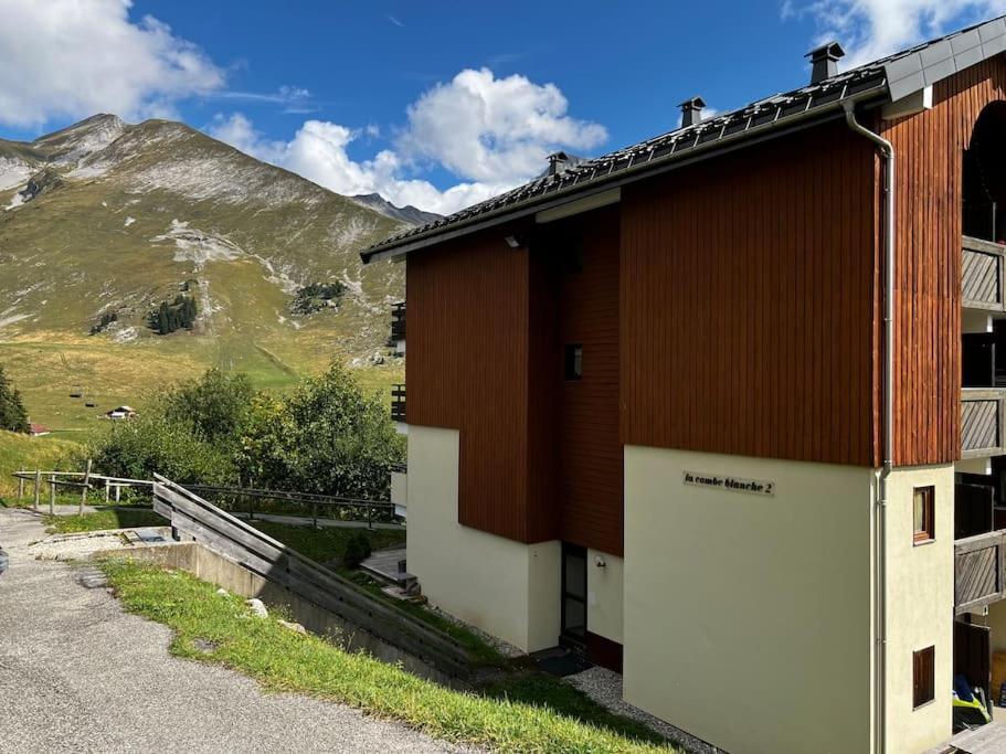 Appartement La Clusaz Avec Terrasse Sur Les Pistes De Ski Manigod Exterior photo