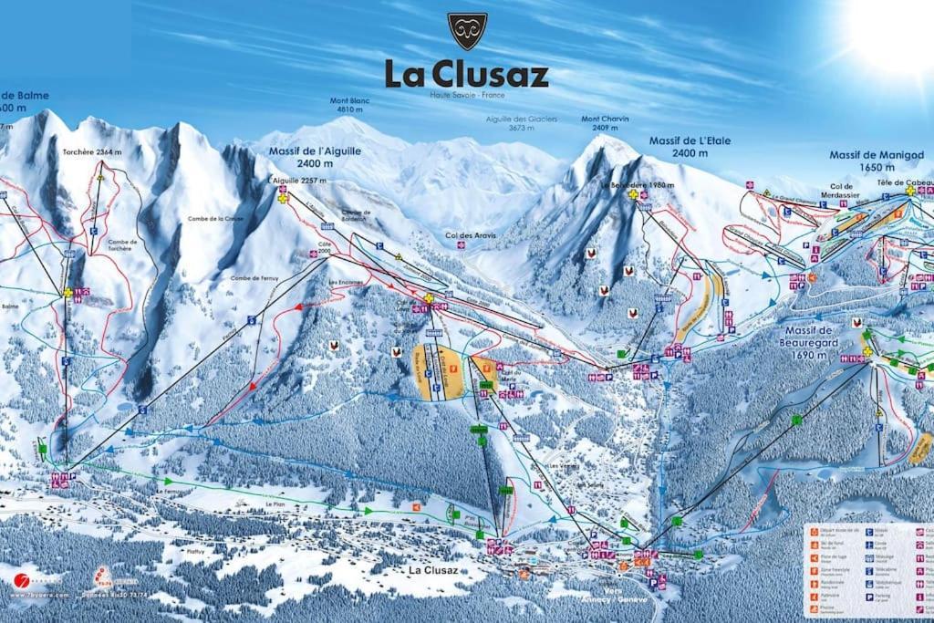 Appartement La Clusaz Avec Terrasse Sur Les Pistes De Ski Manigod Exterior photo