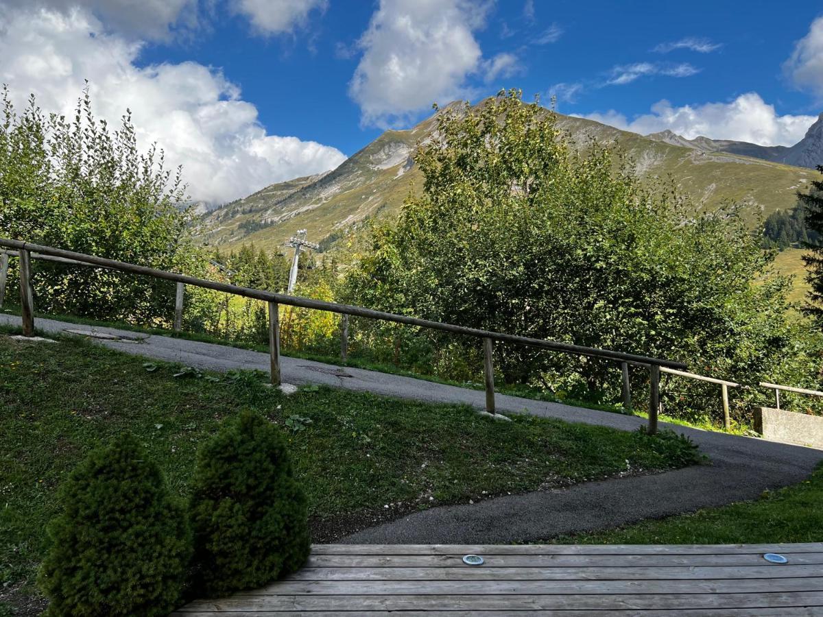 Appartement La Clusaz Avec Terrasse Sur Les Pistes De Ski Manigod Exterior photo